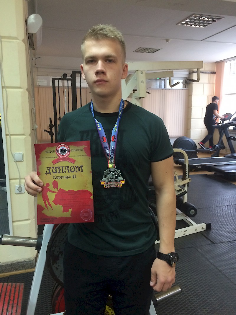 Чемпионы Кубка Европы по пауэрлифтингу в Ставрополе