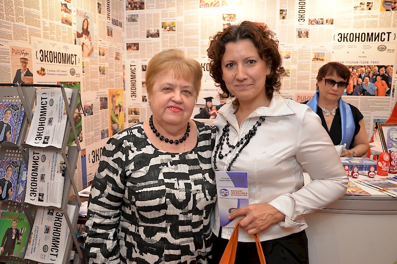 Научно-популярное видеоролик от студентов. Карачаевский университет алиева его студенти. Представителем редакции. Представителем редакции. Студенты.